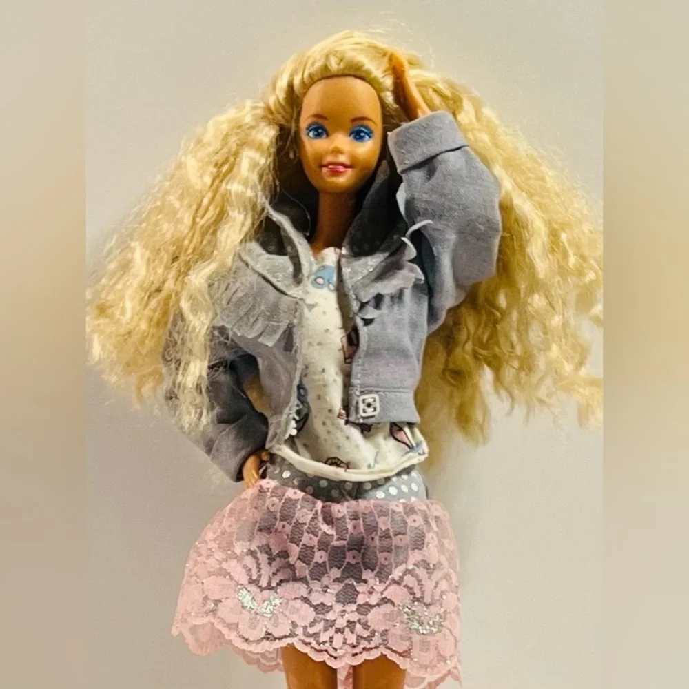 Vintage Feeling Fun Barbie 1980’s
